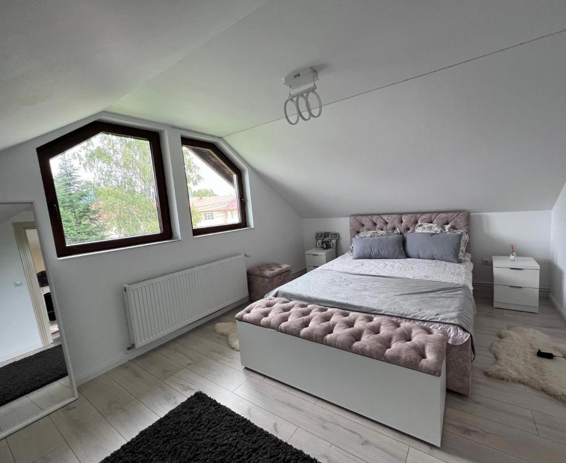 Pensjonat Casa Helen Insurance&Tourism Galócaş Zewnętrze zdjęcie